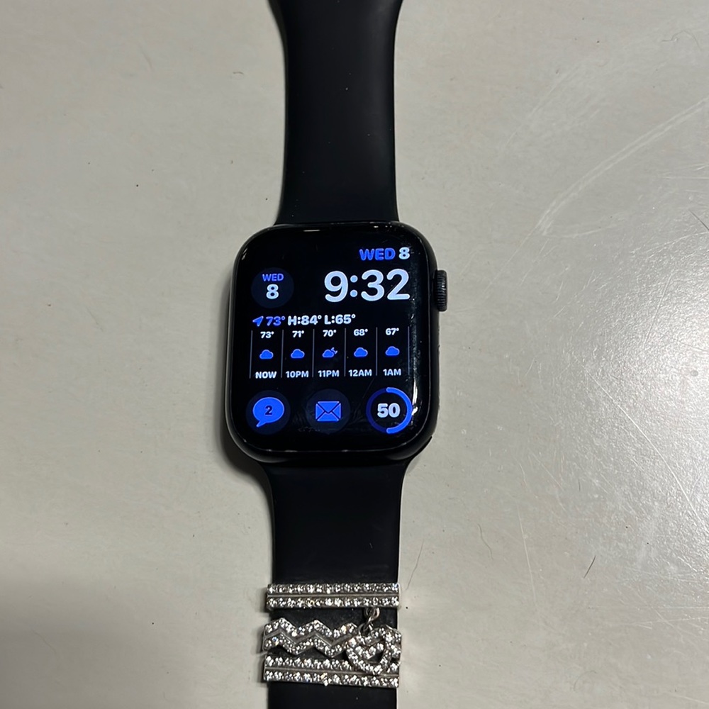 Apple Watch Series 7 (GPS, 45mm) Midnight Aluminum Case sports band
Cellular.#1